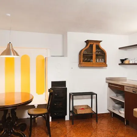 Golden Roof By Penz *