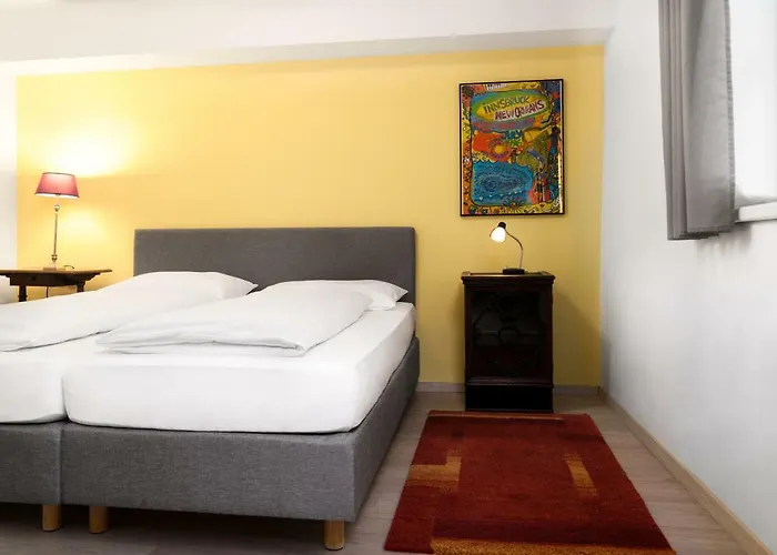 Golden Roof By Penz *